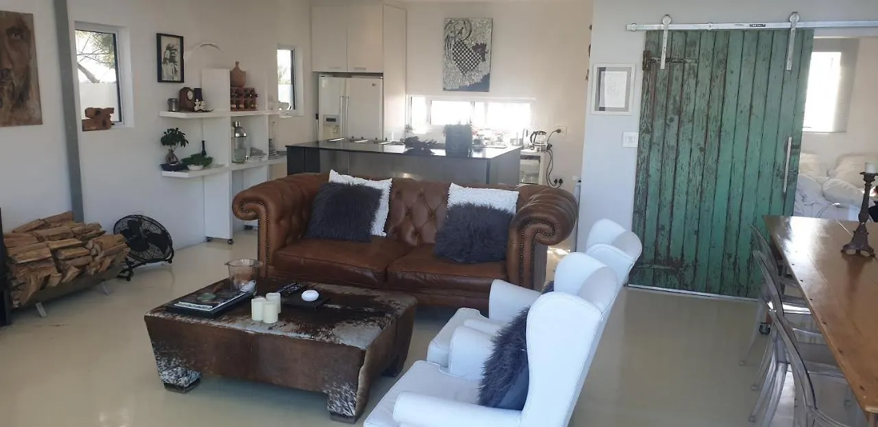 4 On Highworth Apartments And Studios Kapstadt 0*,  Südafrika